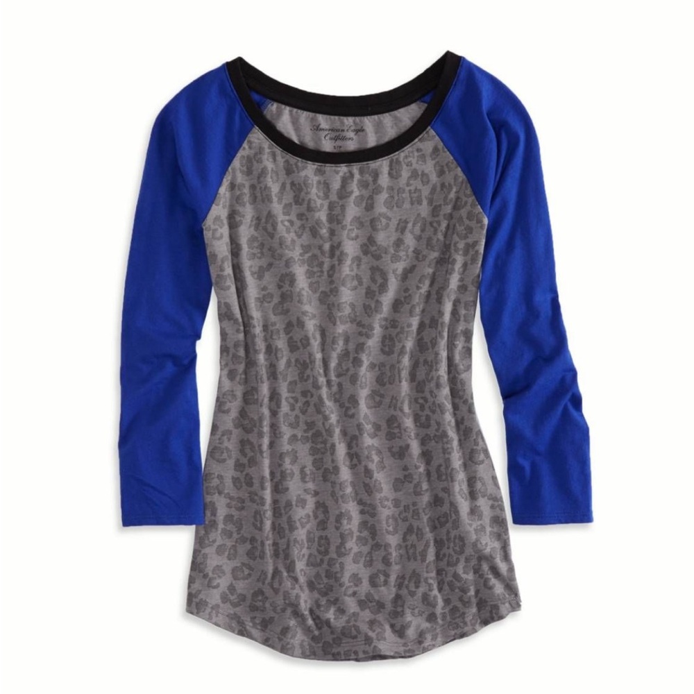 American Eagle Gray Leopard Print Top with Blue Sleeves